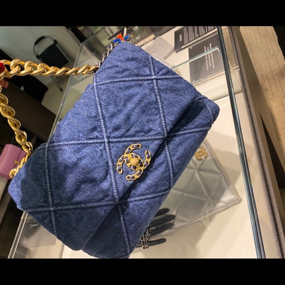CHANEL Handbags - Chanel 19 Denim Bag